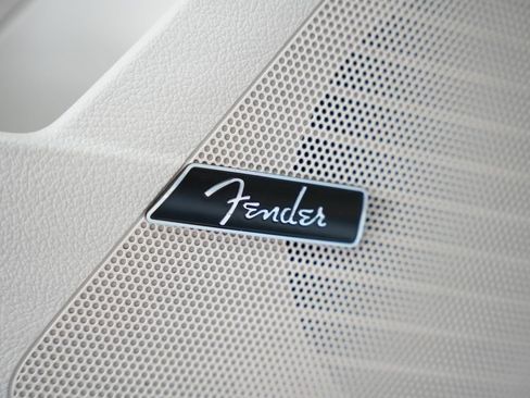 Used 2015 Volkswagen Tiguan SEL image 42