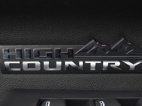 Used 2024 Chevrolet Silverado 1500 High Country w/ Technology Package image 13