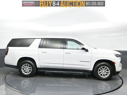Used 2023 Chevrolet Suburban LT AWD/4WD image 7