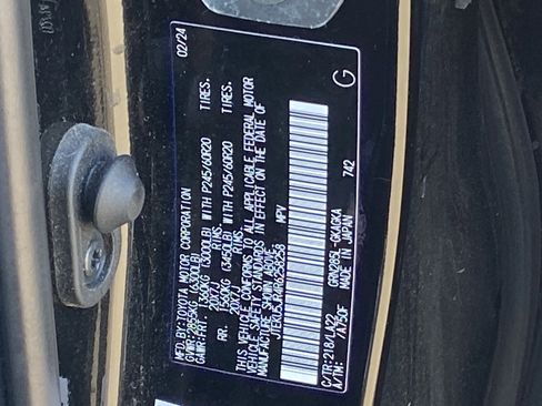 Certified 2024 Toyota 4Runner Limited image 9