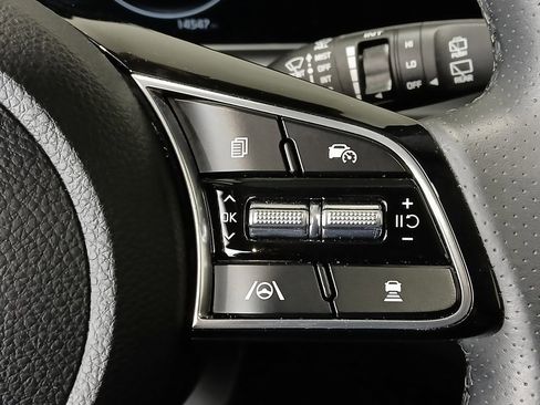 Used 2024 Kia Seltos SX w/ SX Sunroof Package image 31