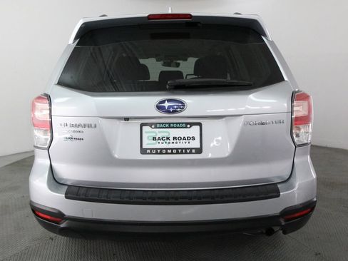 Used 2018 Subaru Forester 2.5i Premium AWD/4WD image 8