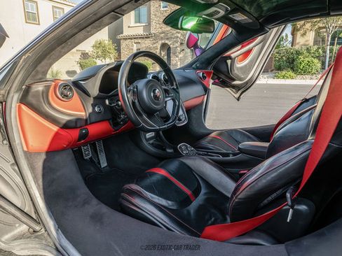 Used 2018 McLaren 570S Spider RWD image 38