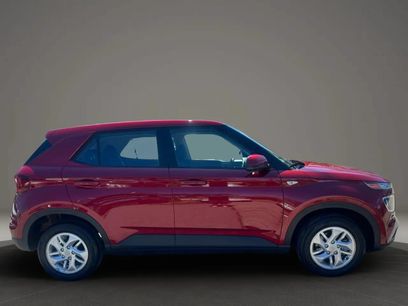 Used 2025 Hyundai Venue SE