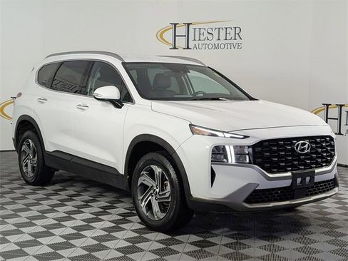 Used 2023 Hyundai Santa Fe SEL image 2