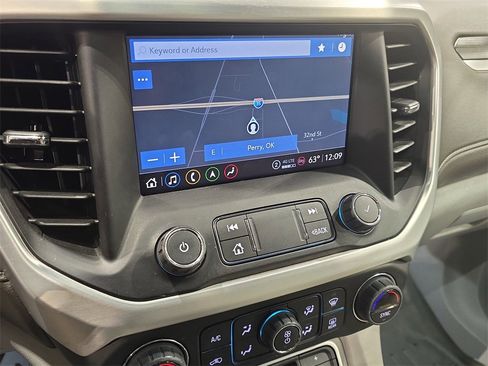 Used 2023 GMC Acadia SLT w/ Technology Package image 23