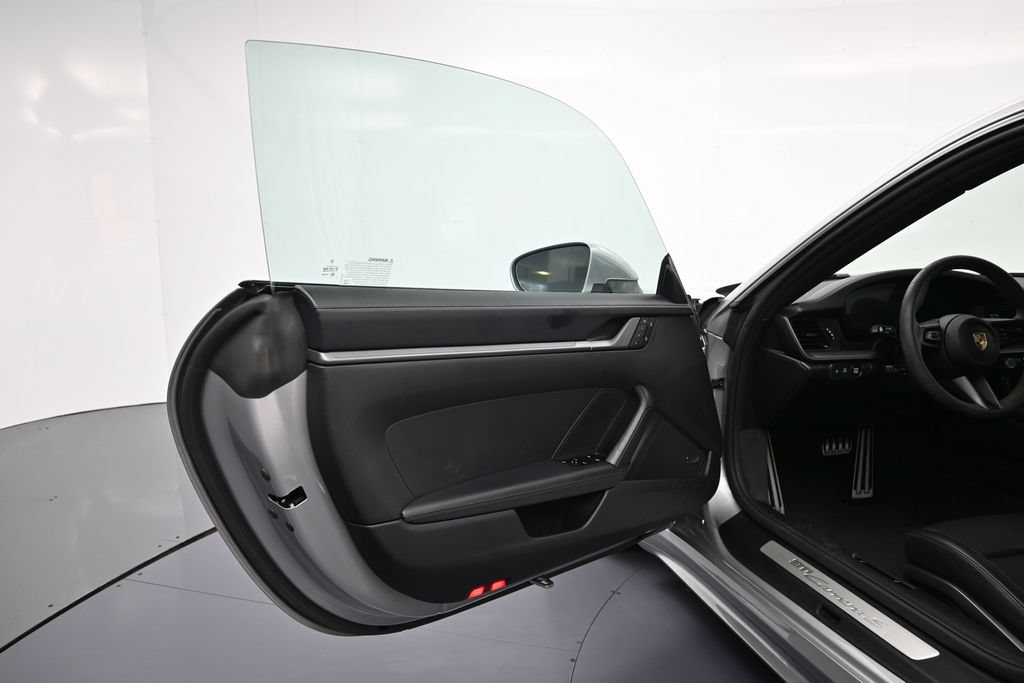 Used 2025 Porsche 911 Carrera S RWD image 13