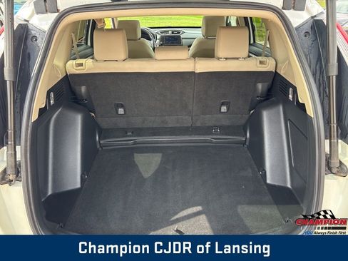 Used 2017 Honda CR-V Touring image 19