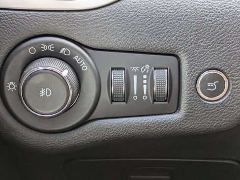 Certified 2018 Jeep Cherokee Trailhawk w/ Comfort/Convenience Group AWD/4WD image 19
