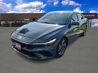 Used 2024 Hyundai Elantra SEL w/ Convenience Package FWD video 1