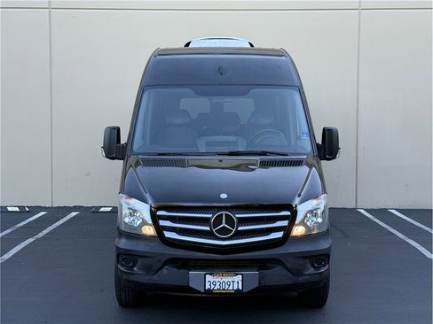 Used 2014 Mercedes-Benz Sprinter 2500 image 2