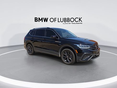 Used 2024 Volkswagen Tiguan SE AWD/4WD image 2