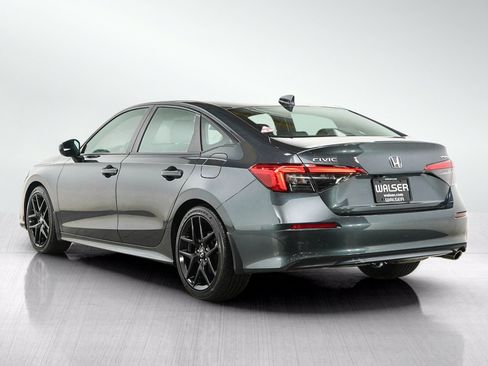 Used 2023 Honda Civic Sport image 3