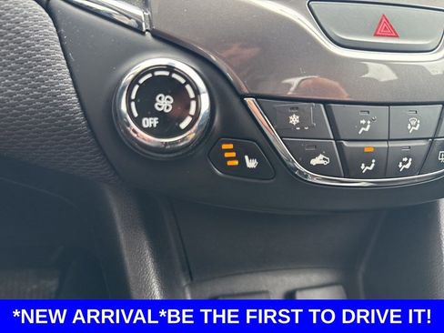 Used 2017 Chevrolet Cruze LT w/ Convenience Package image 16