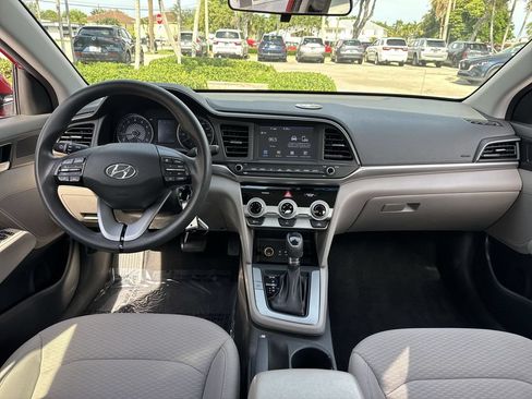 Used 2019 Hyundai Elantra SEL FWD image 14