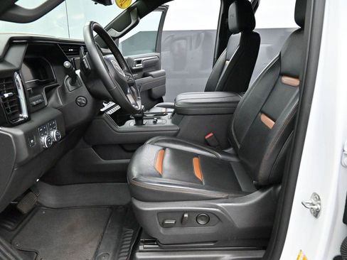 Used 2025 GMC Sierra 1500 AT4 w/ AT4 Premium Package AWD/4WD image 12