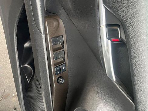 Used 2021 Toyota Camry SE image 34