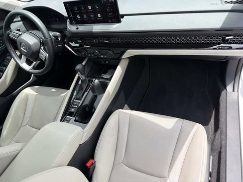 Used 2024 Honda Accord Touring image 13