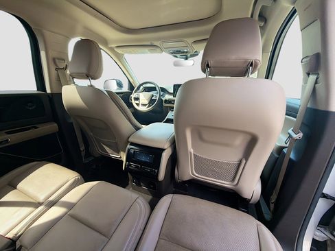 Used 2022 Lincoln Aviator Reserve RWD image 31
