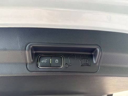 Used 2025 Ford Explorer Active w/ Active Comfort Package AWD/4WD image 13