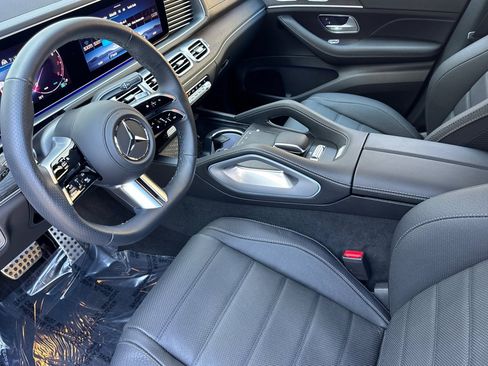 Certified 2025 Mercedes-Benz GLS 580 4MATIC image 4