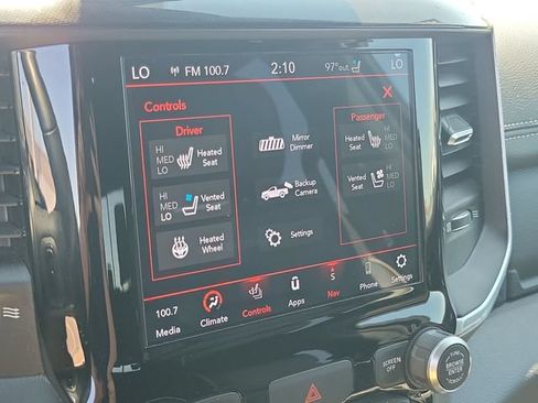 Used 2020 RAM 1500 Laramie AWD/4WD image 20