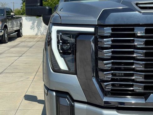 Used 2024 GMC Sierra 2500 Denali Ultimate w/ Max Trailering Package image 13