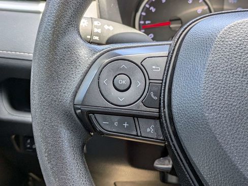 Used 2021 Toyota RAV4 LE AWD/4WD image 23