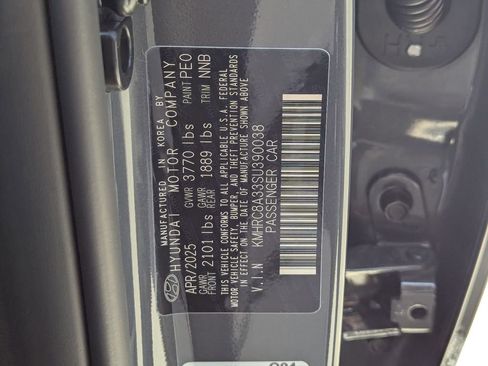 New 2025 Hyundai Venue Limited image 33