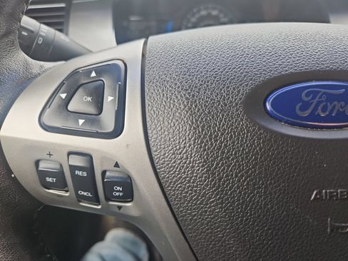 Used 2015 Ford Taurus SEL w/ Equipment Group 201A FWD image 24