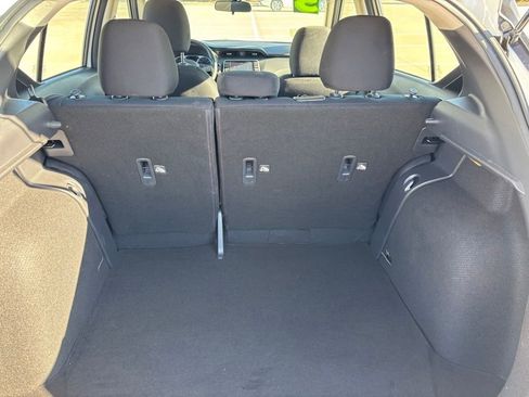 Used 2025 Nissan Kicks Play S image 10