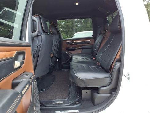Used 2022 RAM 1500 Limited w/ Body Color Bumper Group AWD/4WD image 18