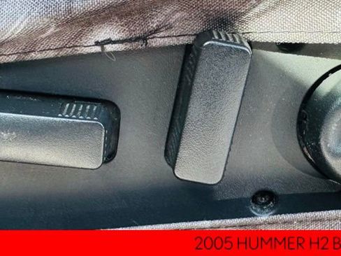 Used 2005 HUMMER H2 4D Sport Utility image 10