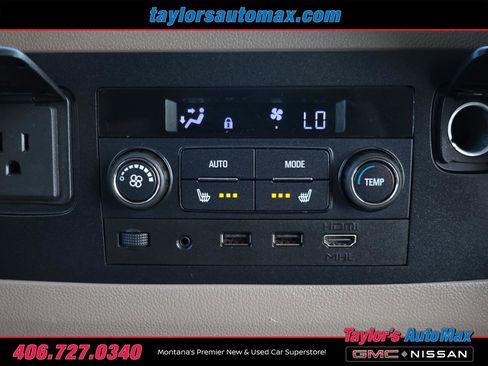 Used 2017 Chevrolet Suburban Premier AWD/4WD image 40
