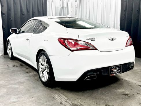 Used 2016 Hyundai Genesis 3.8 image 8