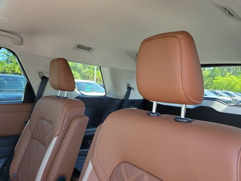New 2026 Nissan Pathfinder Platinum AWD/4WD image 14