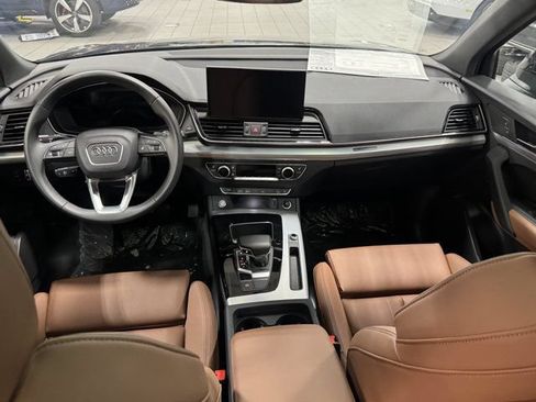 Used 2025 Audi Q5 2.0T Premium w/ Convenience Plus Package AWD/4WD image 13