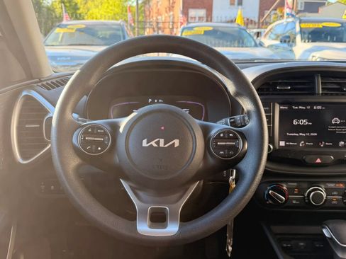 Used 2024 Kia Soul LX w/ Option Group 015 FWD image 18