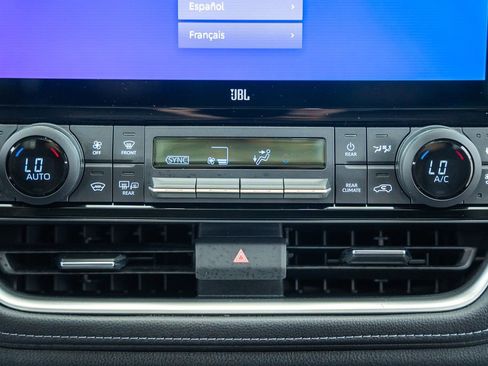 Used 2024 Toyota Grand Highlander AWD image 27