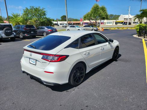 Used 2024 Honda Civic Sport image 6