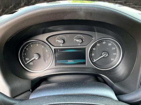 Certified 2018 Buick Enclave Essence w/ Trailering Package FWD image 16