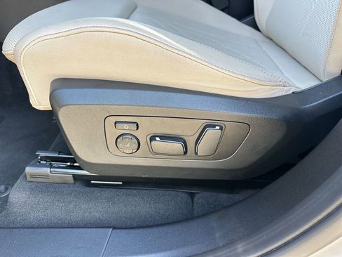 New 2025 BMW X3 xDrive30i w/ Convenience Package image 16