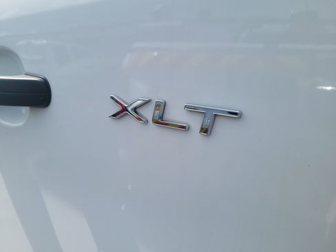 Used 2024 Ford Transit 350 XLT RWD image 10