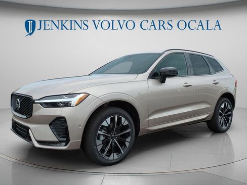 New 2026 Volvo XC60 B5 Plus w/ Protection Package Premier AWD/4WD image 7