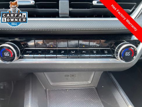 Used 2025 Chevrolet Equinox LT w/ Convenience Package II FWD image 18