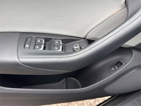 Used 2015 Audi Q3 2.0T Premium Plus w/ Driver Assistance Package image 21