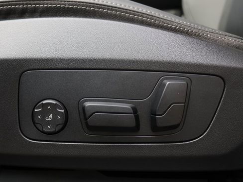 New 2026 BMW X1 xDrive28i w/ Technology Package image 9