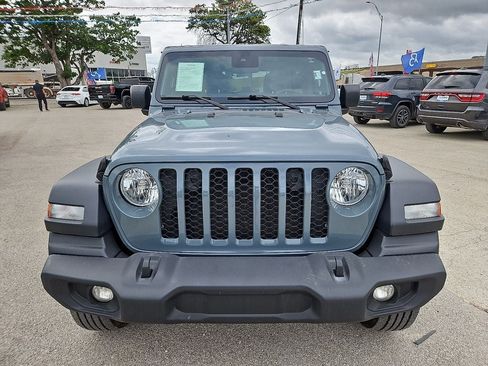 Used 2024 Jeep Wrangler Unlimited Sport AWD/4WD image 12