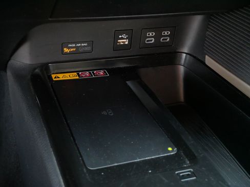 Certified 2025 Toyota Camry SE FWD image 28