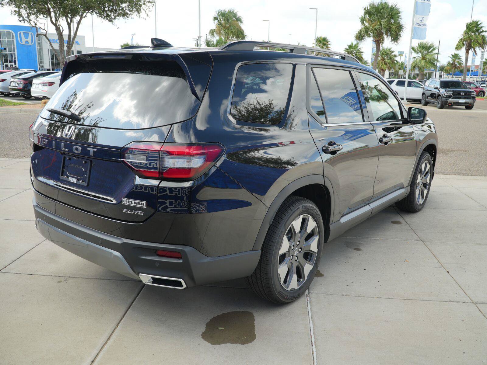 New 2026 Honda Pilot Elite image 5